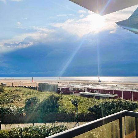 The Ammonite Sea View With Large Balcony Apartment เบแนร์วิลล์-ซูร์-แมร์ ภายนอก รูปภาพ