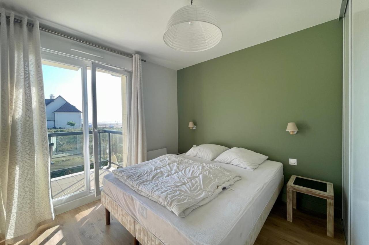 The Ammonite Sea View With Large Balcony Apartment เบแนร์วิลล์-ซูร์-แมร์ ภายนอก รูปภาพ